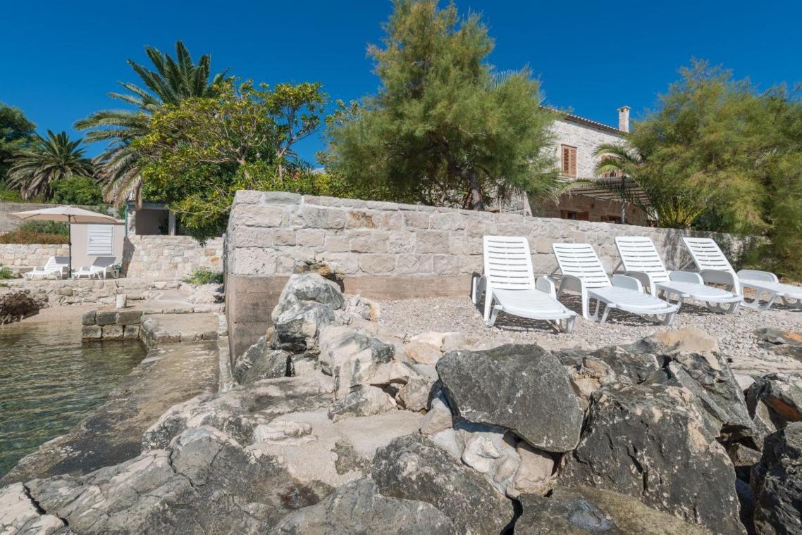 Luxury Beachfront Villa Mare With Private Pool At The Beach Orebic - Peljesac Экстерьер фото