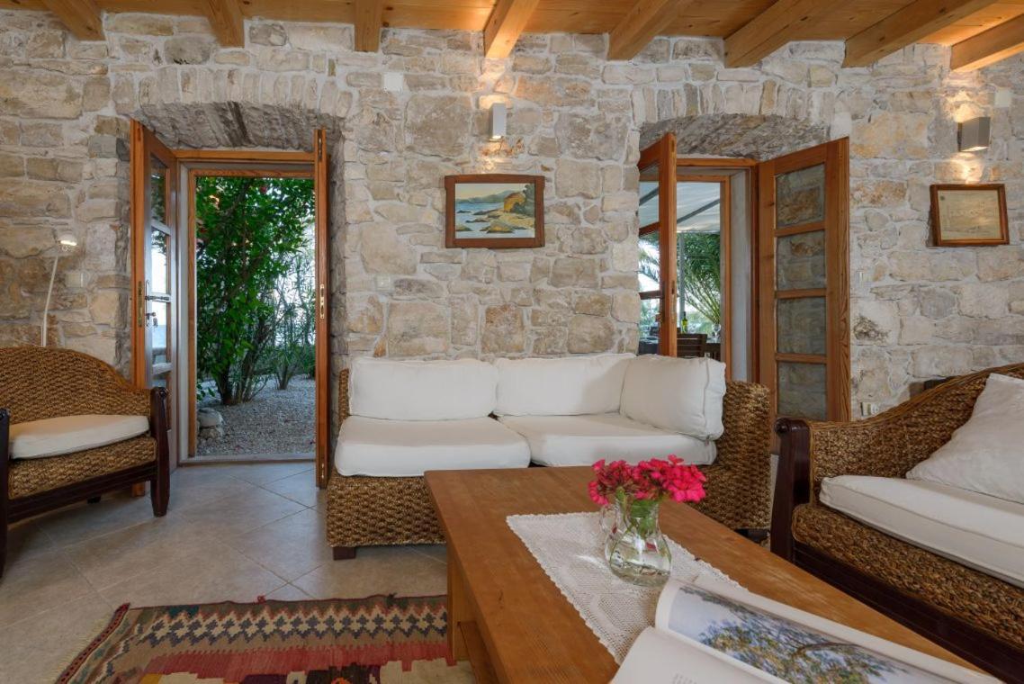 Luxury Beachfront Villa Mare With Private Pool At The Beach Orebic - Peljesac Экстерьер фото