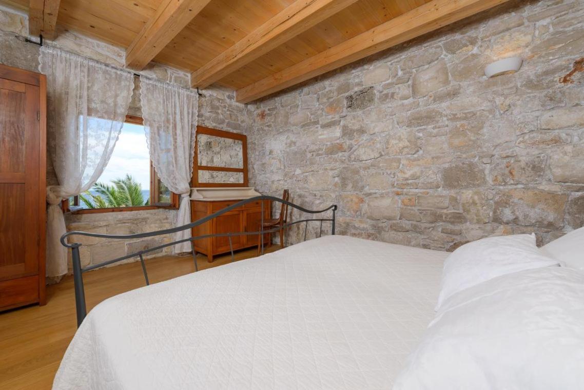 Luxury Beachfront Villa Mare With Private Pool At The Beach Orebic - Peljesac Экстерьер фото